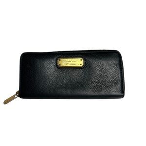 Marc Jacobs Black Leather Zippered Wallet